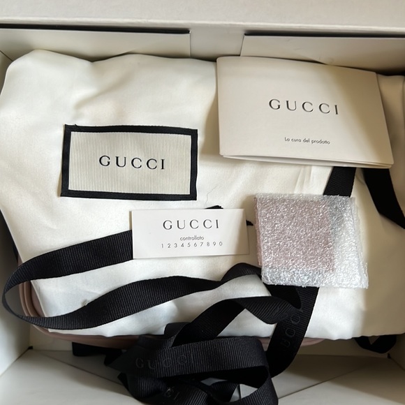 Gucci Calfskin Matelasse Mini GG Marmont Chain Shoulder Bag Porcelain Rose - Picture 9 of 10